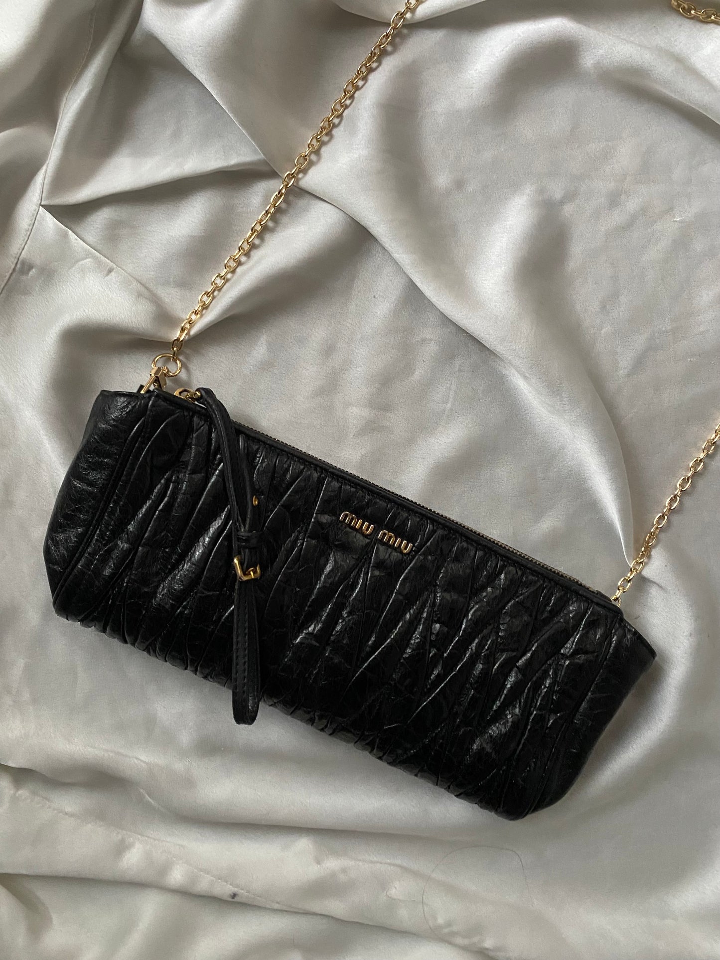 Miu miu pochette matelasse nera