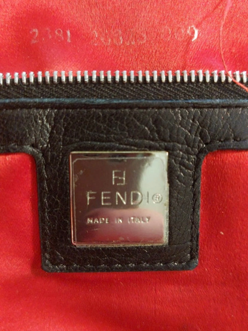 Fendi mamma pelle nera interno rosso