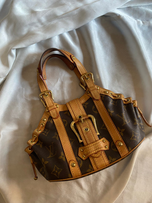 Louis Vuitton Theda pm