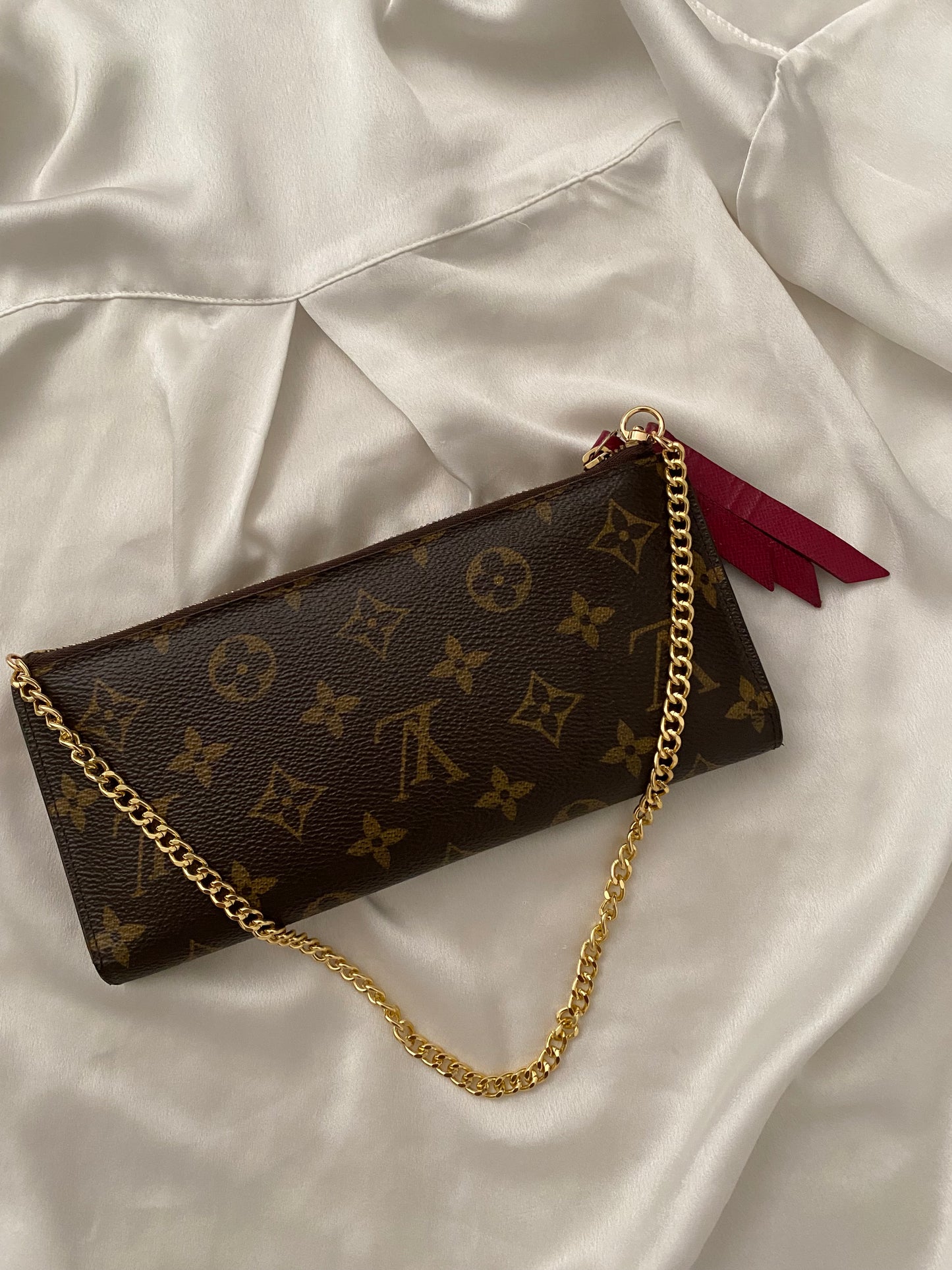 Louis Vuitton Adèle pochette