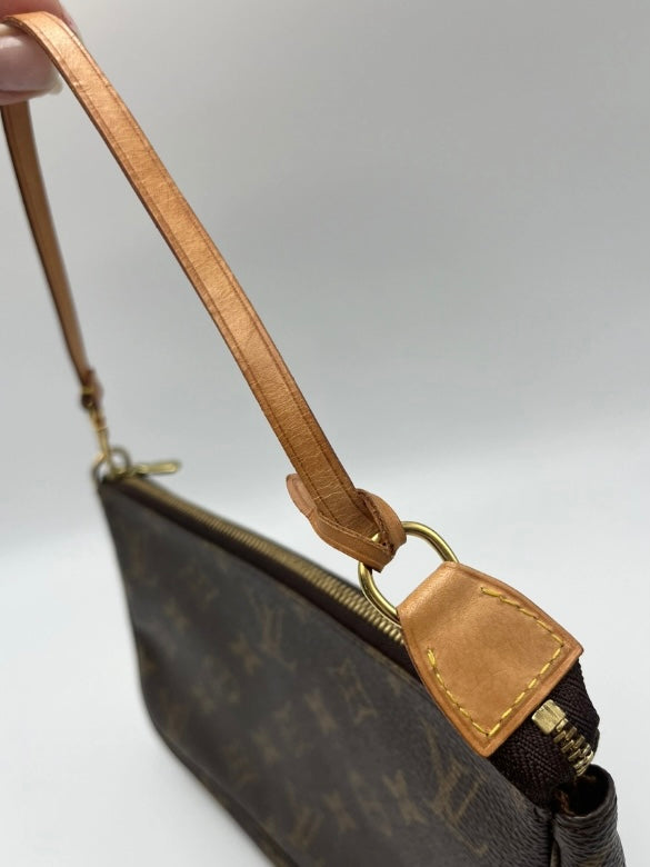 Louis Vuitton pochette accessoire monogram