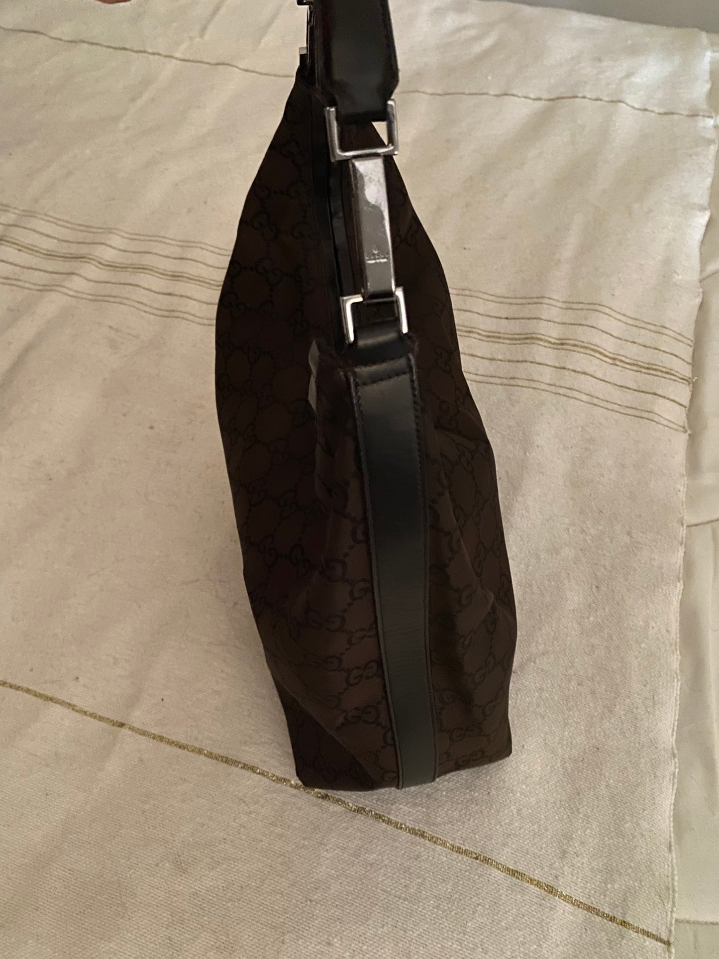 Gucci maxi hobo monogram brown