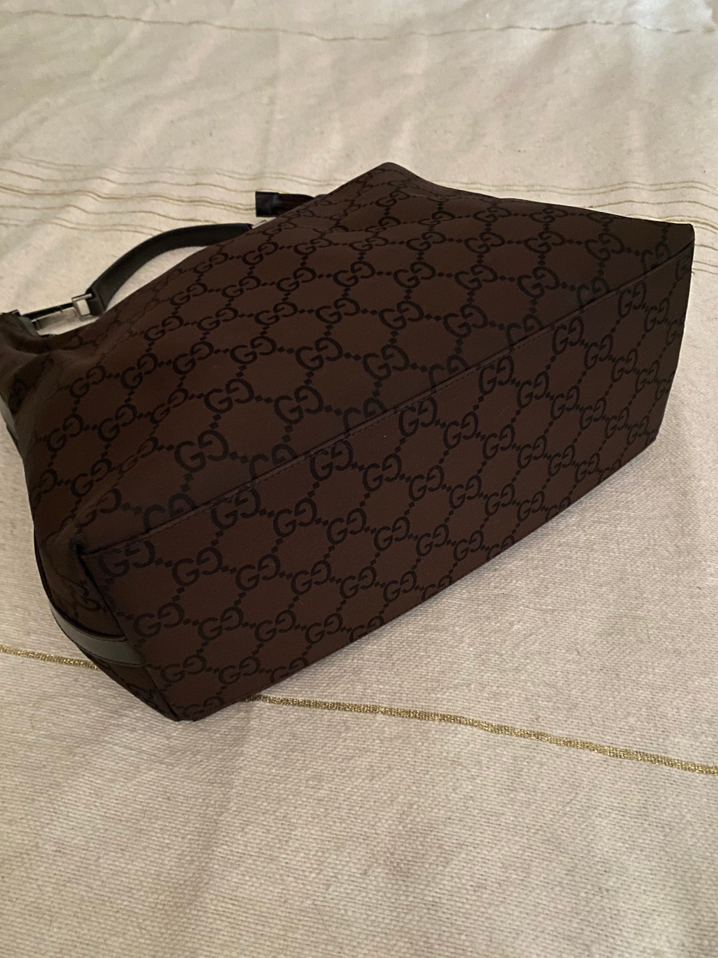 Gucci maxi hobo monogram brown