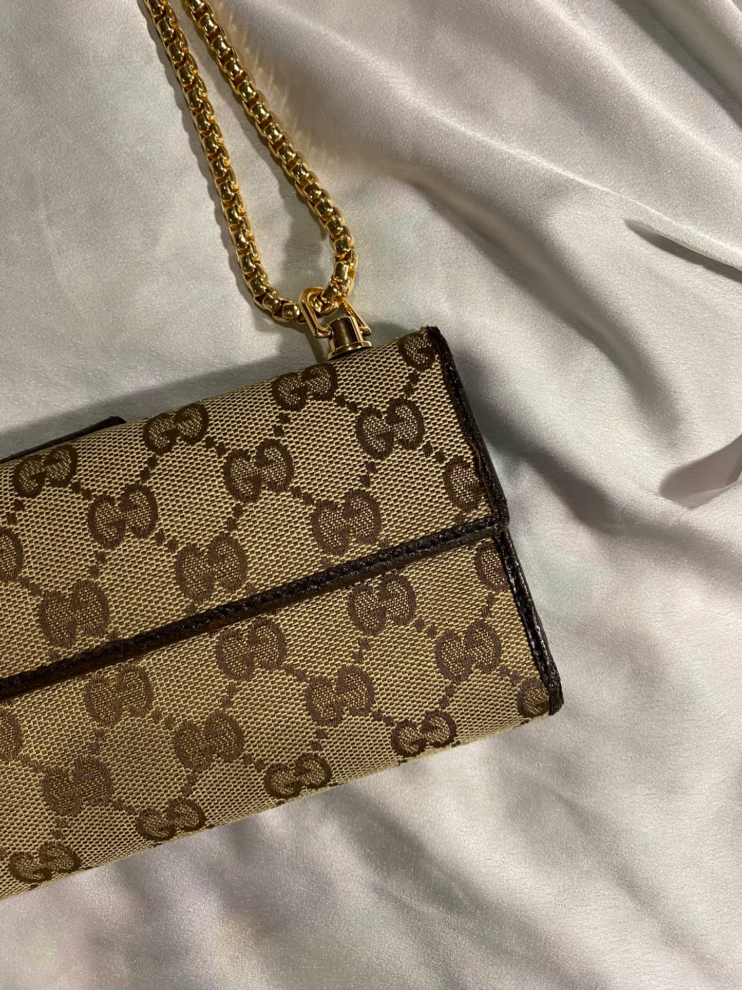 Gucci pochette classic monogram