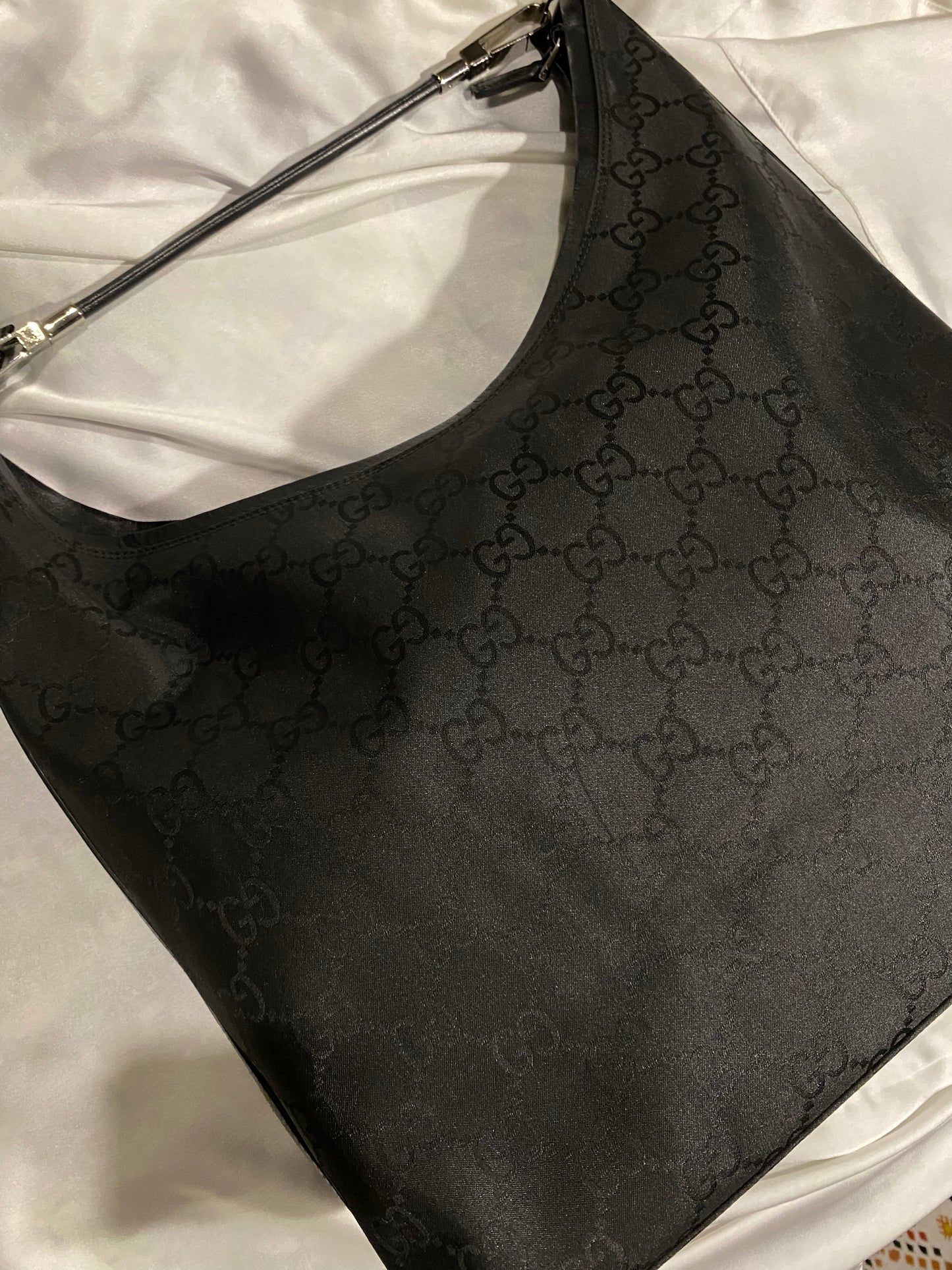 Gucci maxi hobo bag monogram nera