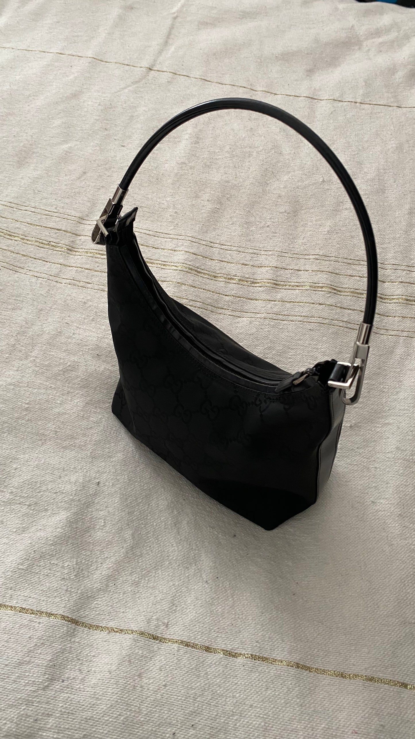 Gucci medium hobo black monogram