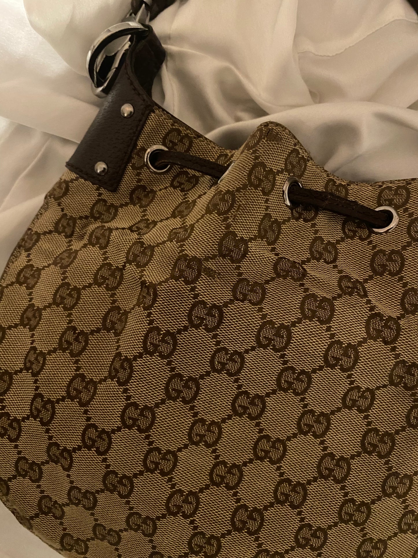 Gucci hobo monogram