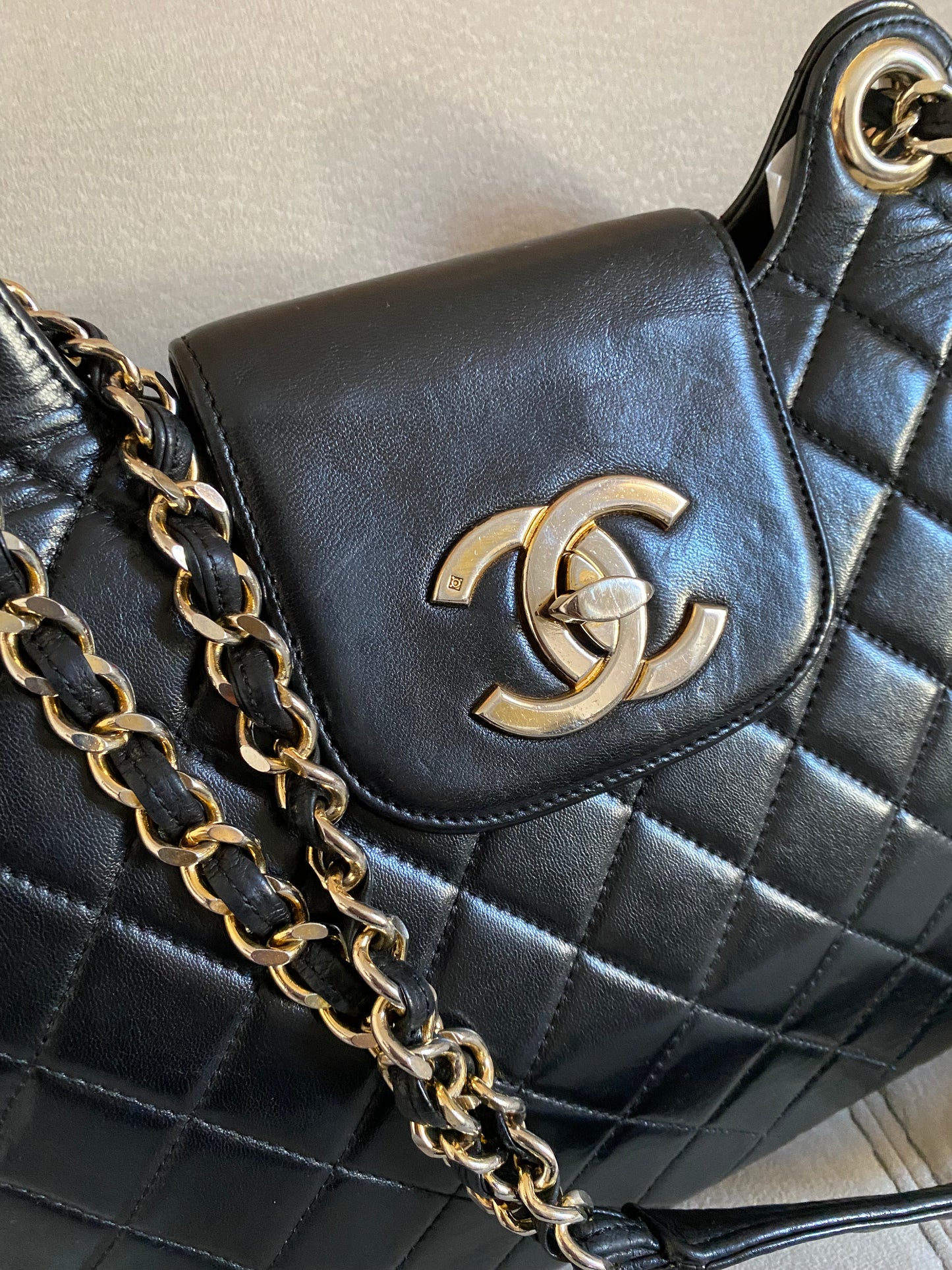 Chanel Borsa Maxi Logo Nera