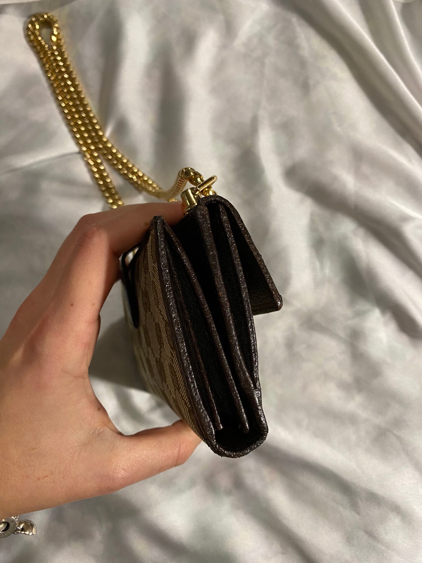 Gucci pochette classic monogram