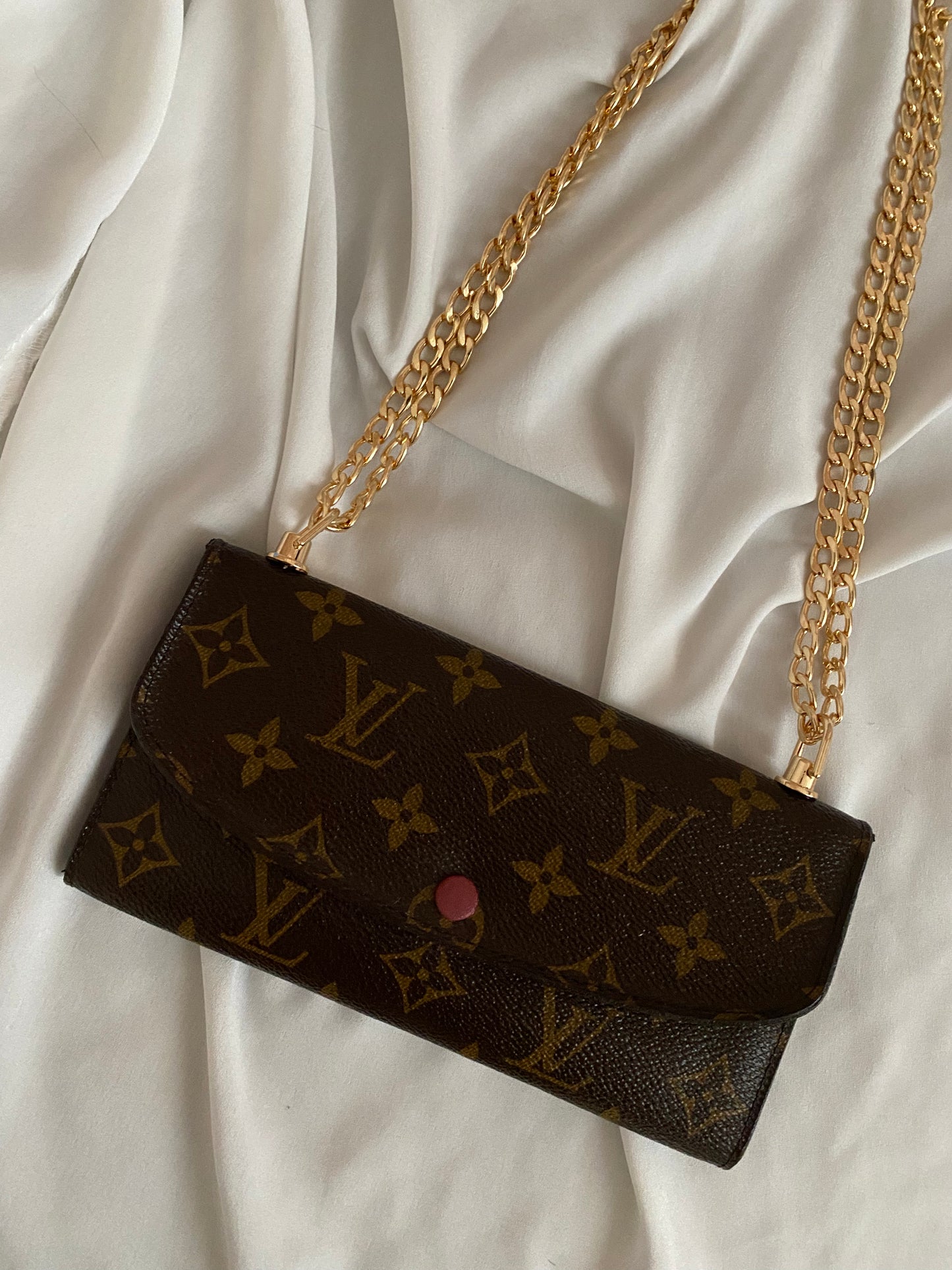 Louis Vuitton Pochette Monogram interni porpora