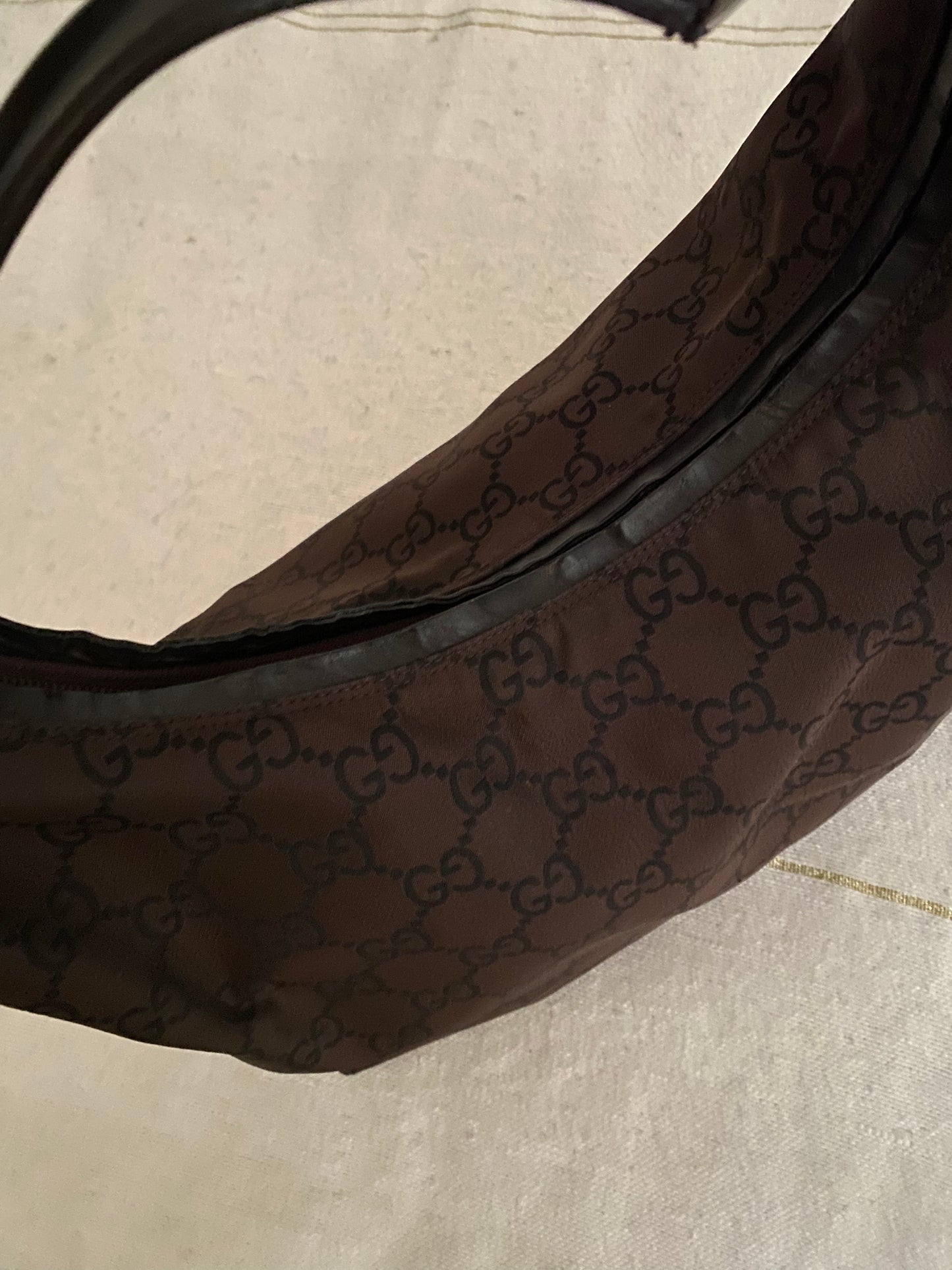 Gucci maxi hobo monogram brown