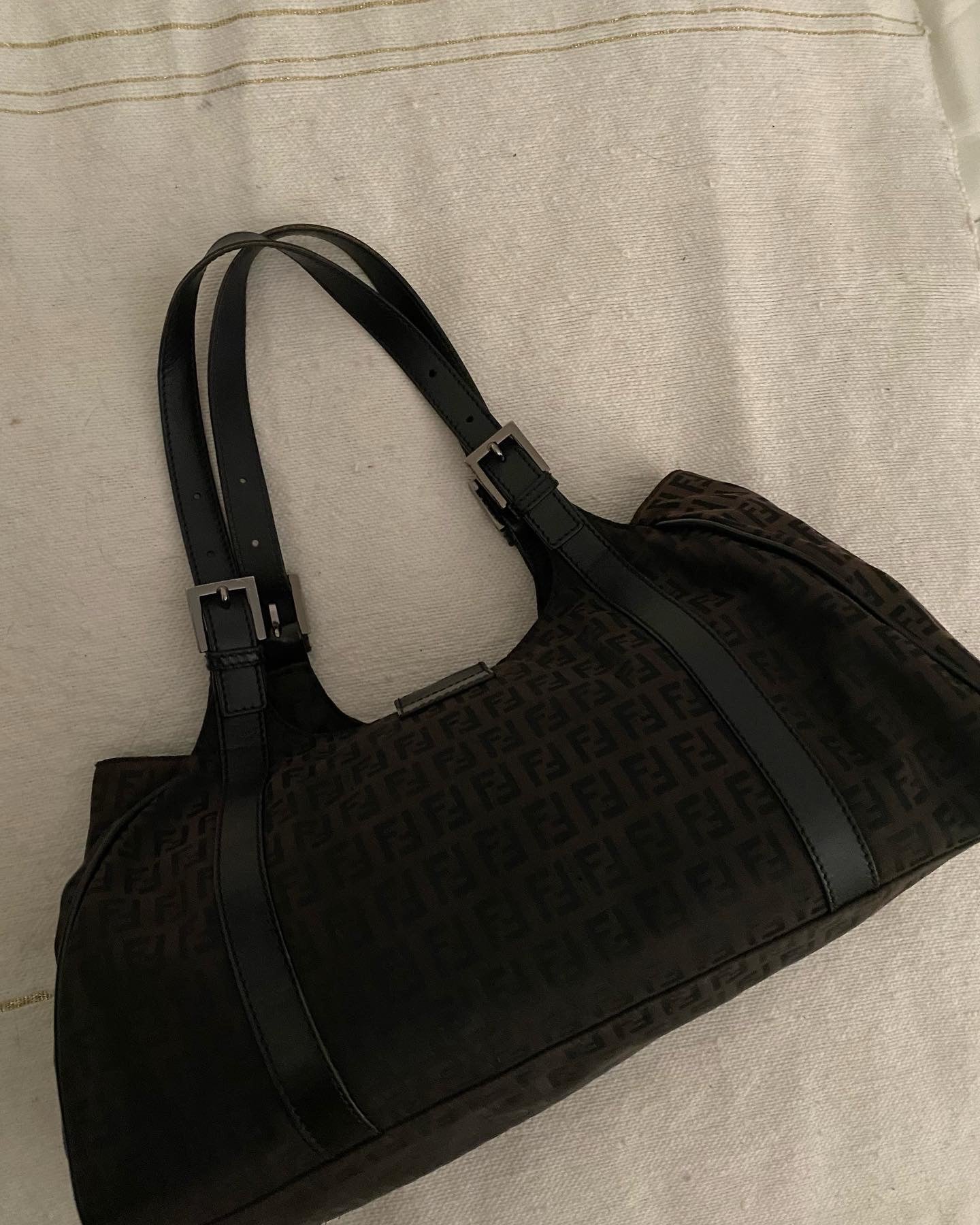 Fendi borsa maxi logo tela zucchino