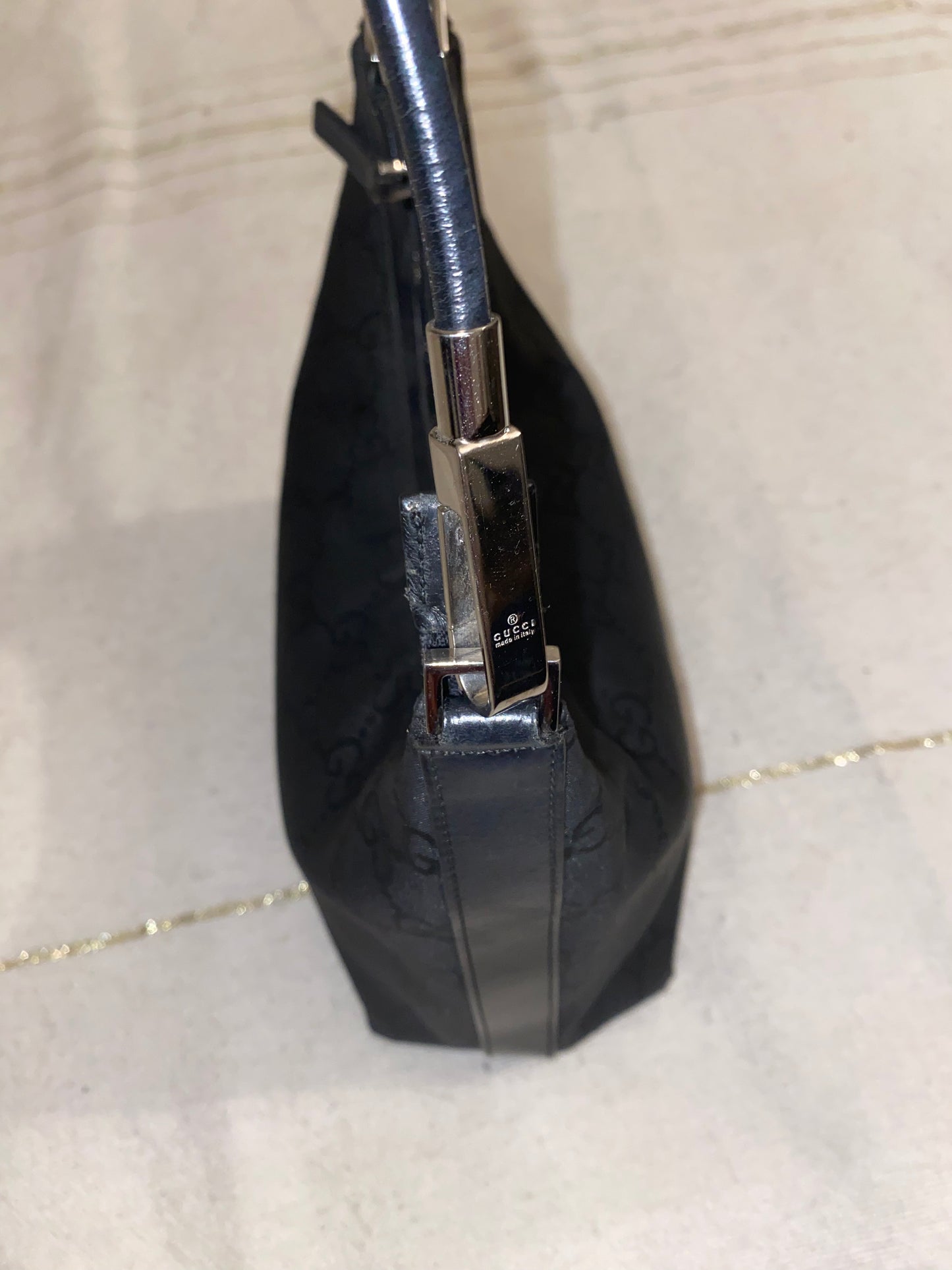 Gucci medium hobo black monogram