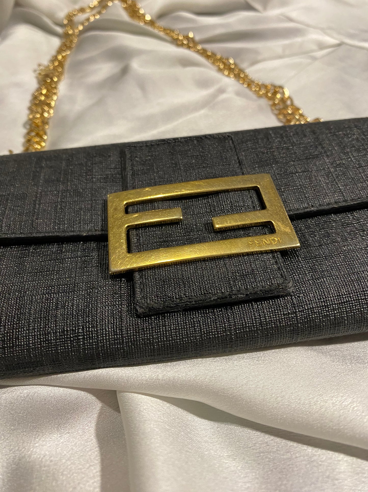 Fendi pochette maxi logo monogram nera