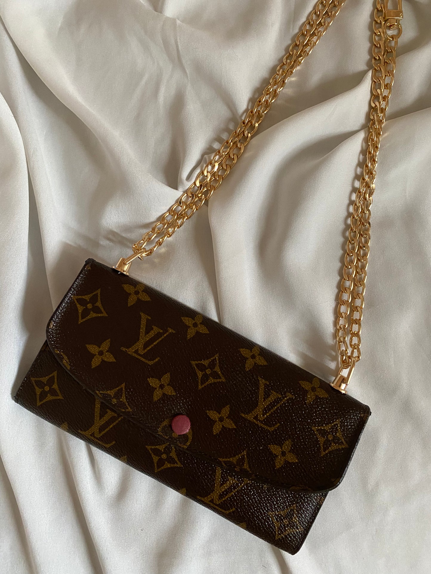 Louis Vuitton Pochette Monogram interni porpora