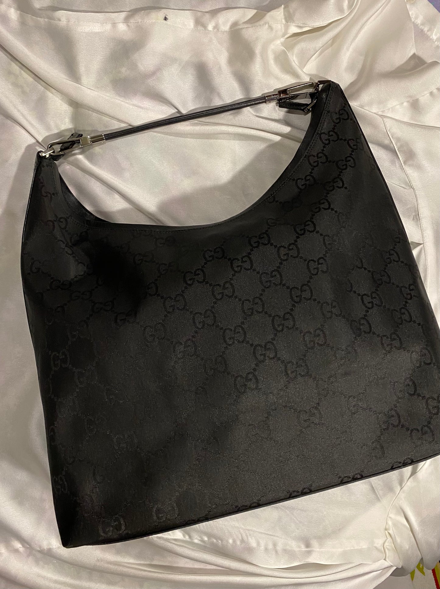 Gucci maxi hobo bag monogram nera