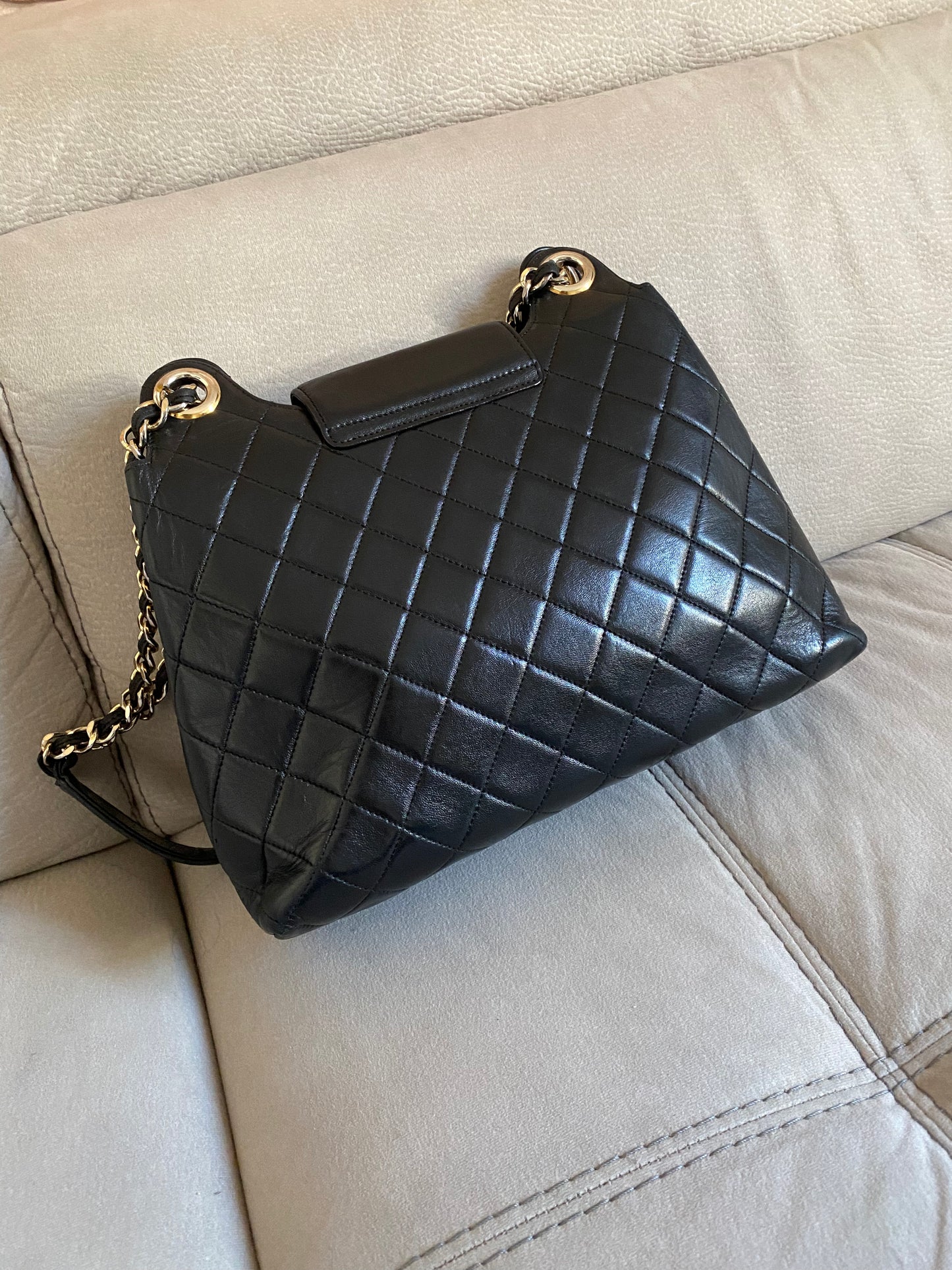 Chanel Borsa Maxi Logo Nera