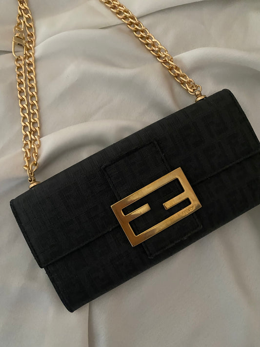 Fendi pochette maxi logo monogram nera