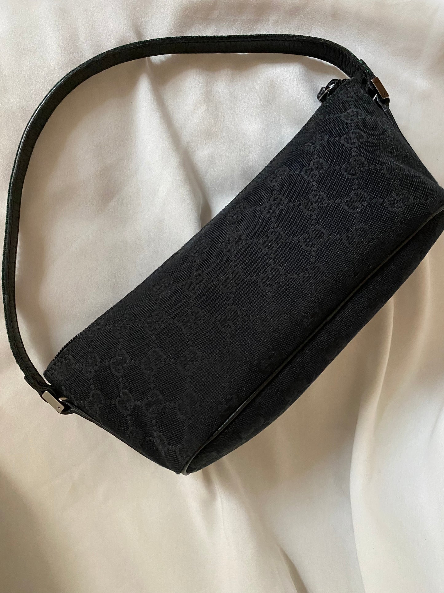 Gucci boat baguette monogram nera